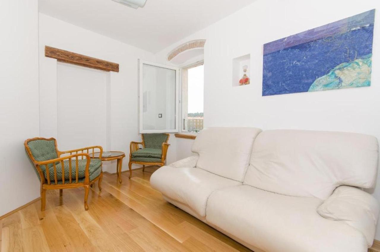 Augusta Apartment Rovinj Exteriör bild