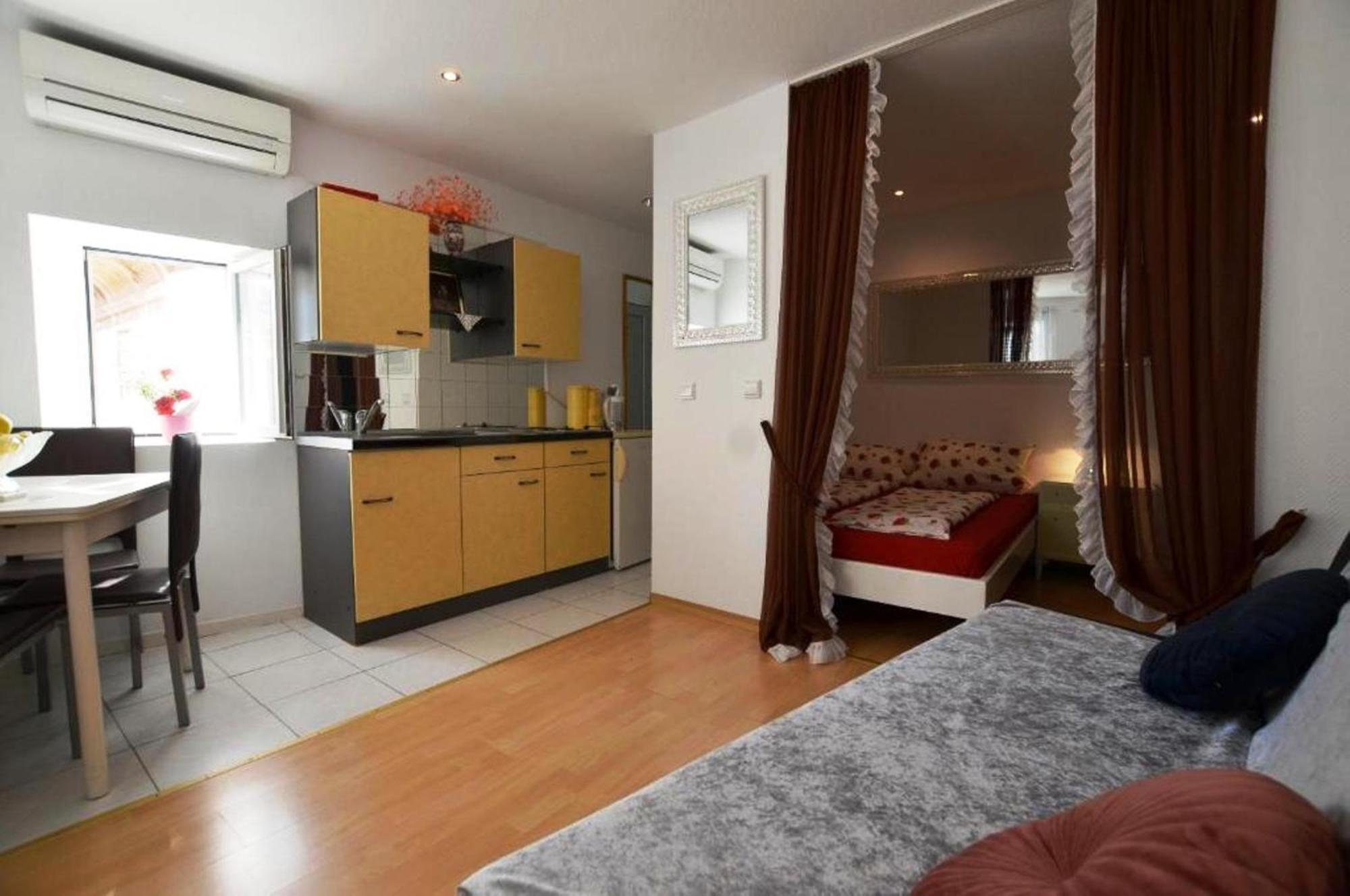 Augusta Apartment Rovinj Exteriör bild